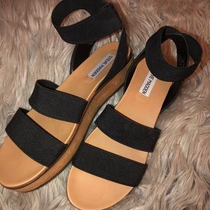 Steve madden platform sandals